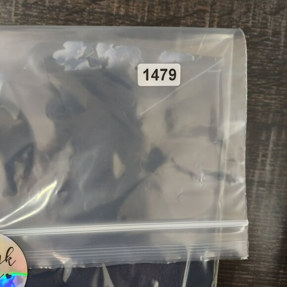 Two Twenty Womens Navy Floral Button Up Top S Petite Made in USA Garden Vibes - Picture 9 of 9